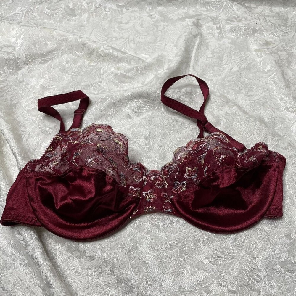 Vintage Victoria’s Secret Red Satin Bra w/ Floral Lace Back Closure